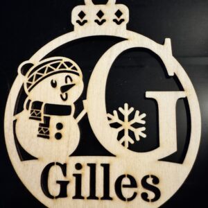 Gepersonaliseerde houten kerstbal